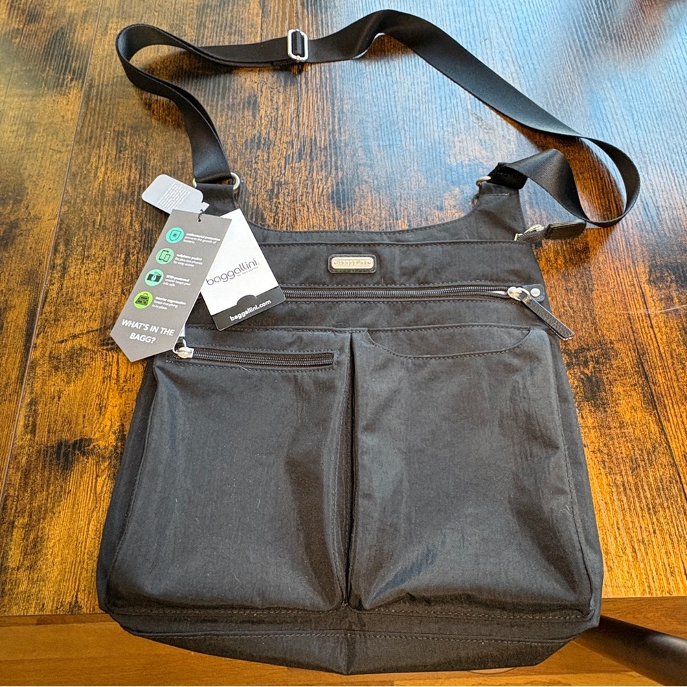 Baggallini Black Crossbody Bag